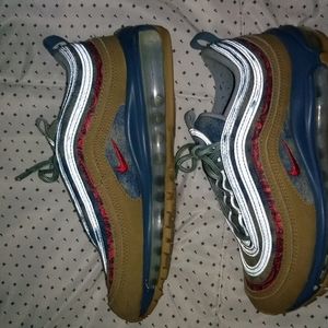 Big Boys Nike sneakers